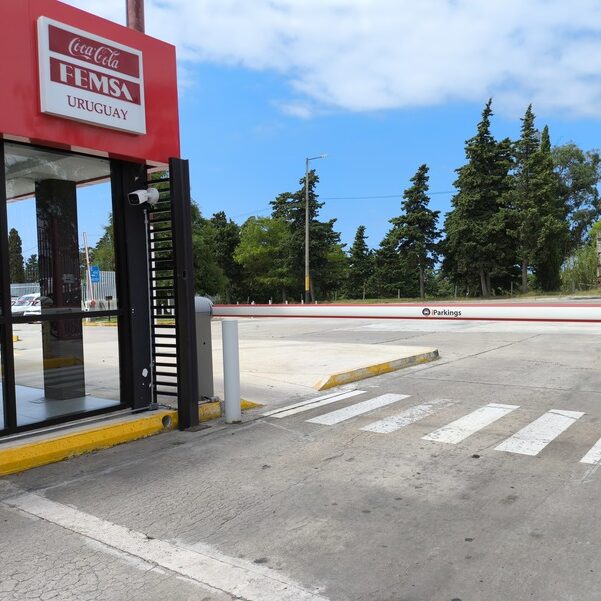 Coca-Cola FEMSA Uruguay - Control de acceso iParkings