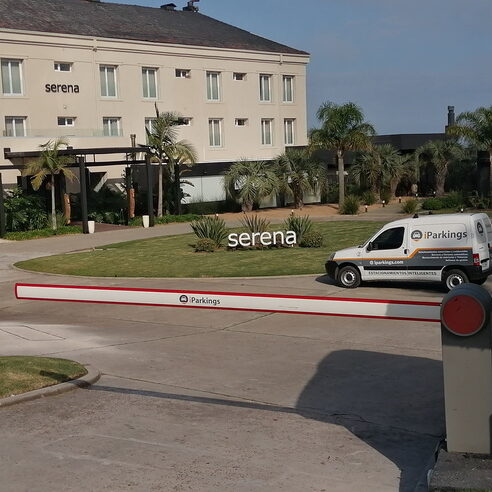 Hotel Serena - Control de acceso iParkings