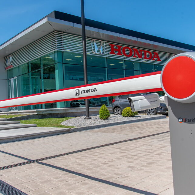 Honda Uruguay - Control de acceso iParkings