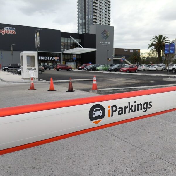Shopping Atlántico - Control de acceso iParkings