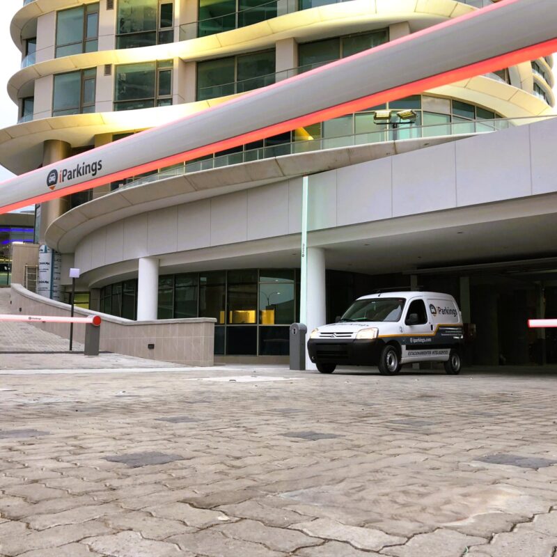 Edificio Fendi Chateau - Control de acceso iParkings