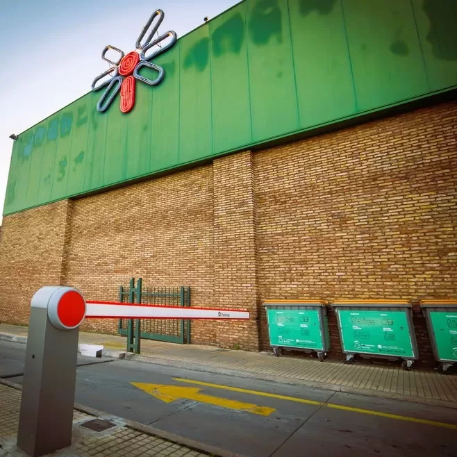 Supermercado Tienda Inglesa Propios - Control de acceso iParkings