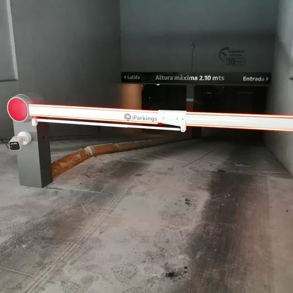 Supermercado Tienda inglesa 18 De Julio y Tacuarembó - Control de acceso iParkings