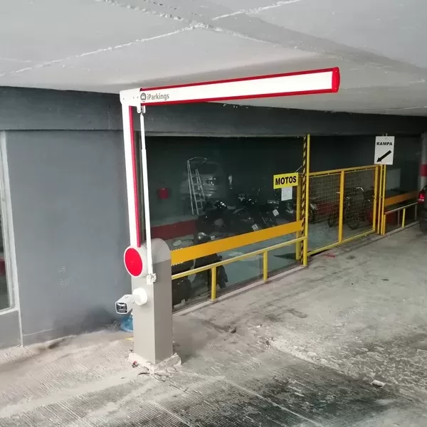 Estacionamiento Mitre - Control de acceso iParkings