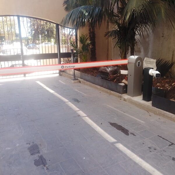 Banco Santander Sucursal Golf - Control de acceso iParkings