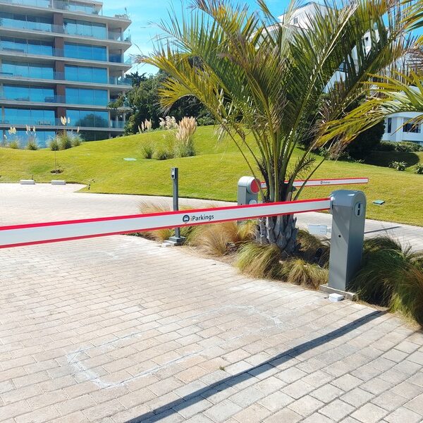 Barrio Privado Mont Brava - Control de acceso iParkings