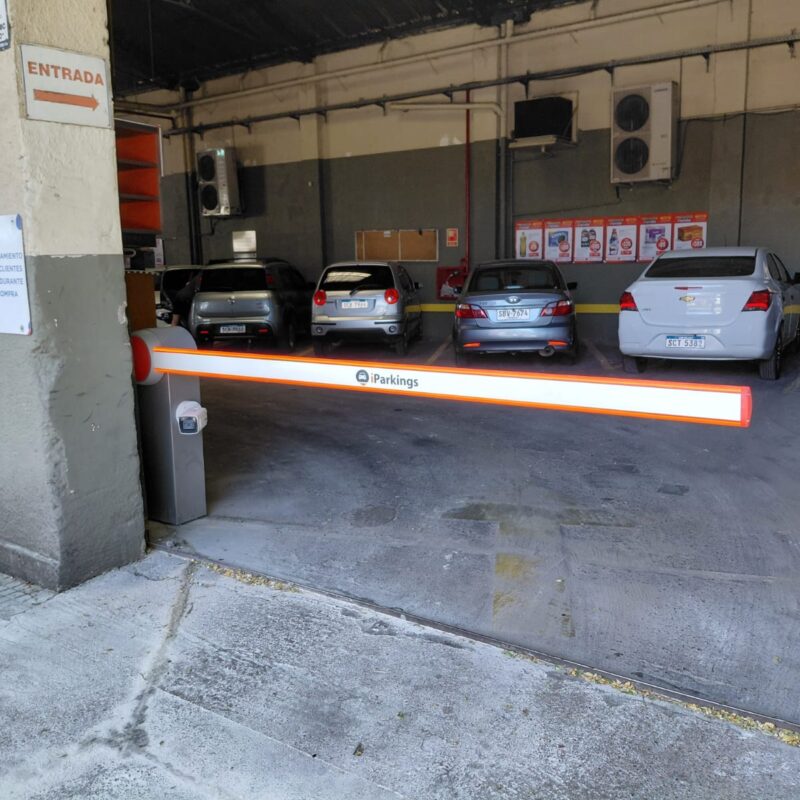 Tienda Inglesa Sucursal Union - Control de acceso iParkings