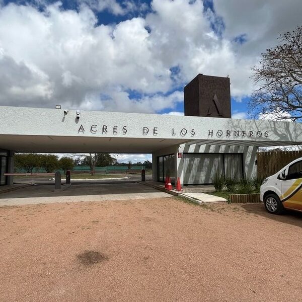 Barrio Privado Acres de los Horneros - Control de acceso iParkings
