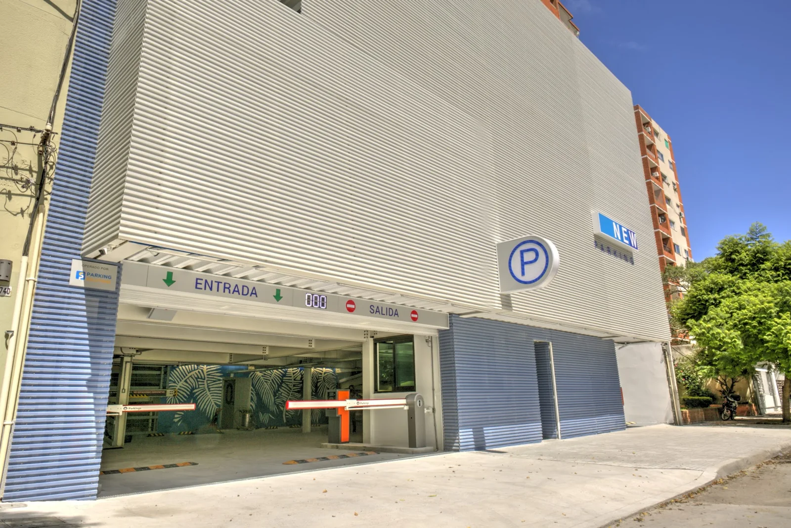 Estacionamiento tarifado NEW Parking automatizado con tecnología iParkings